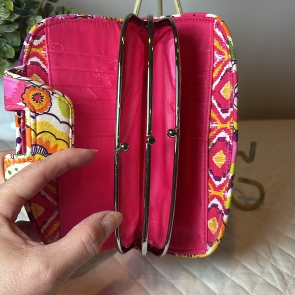Vera Bradley Clementine Kiss
N' Snap Wallet - Picture 6 of 10